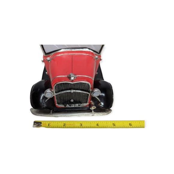 Burton & Burton Red Car Planter with Rumble Seat - Picture 8 of 9